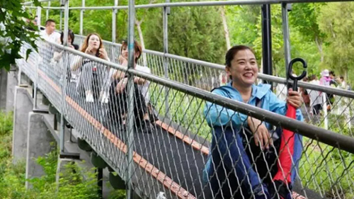 济南安耐魔毯输送带助力游客沉浸式游玩