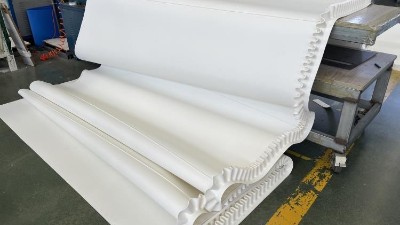 石英砂厂家注意！济南安耐研发磁选机皮带，使用寿命延长3倍！