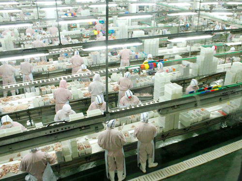 让得利斯肉食加工厂赞不绝口的“济南安耐食品输送带”