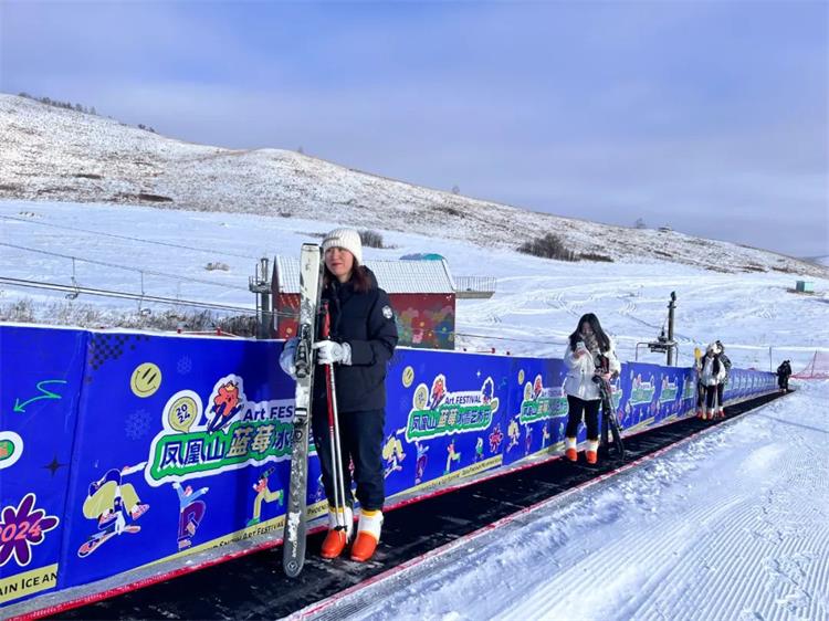 滑雪场魔毯输送带0930-7