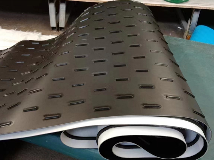 塑料瓶分选输送带 塑料瓶分选输送带