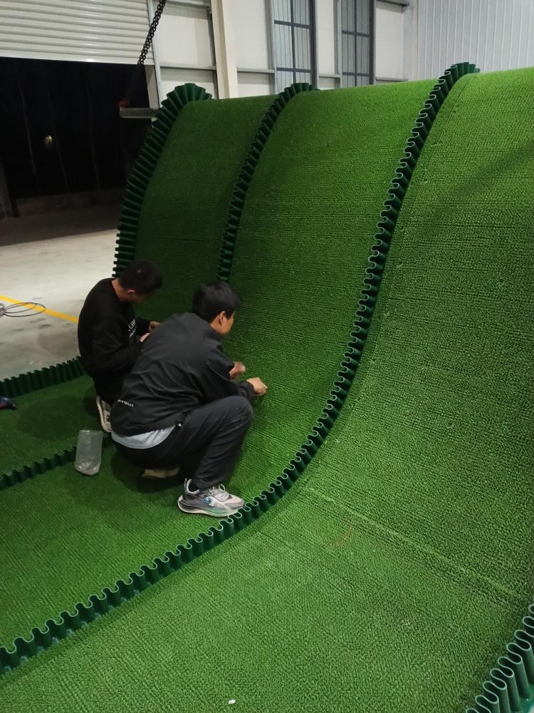 3米4淘金草输送带-8