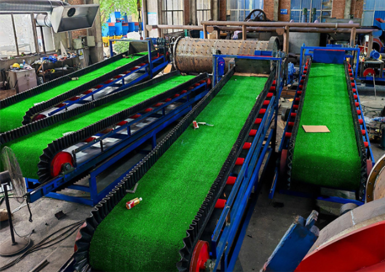 3米4淘金草输送带-9