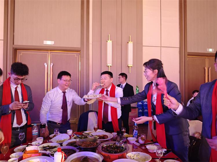 年会0410-36